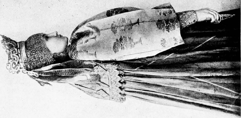 An illustration from Peasant art in Russia, 1912, leaf 32