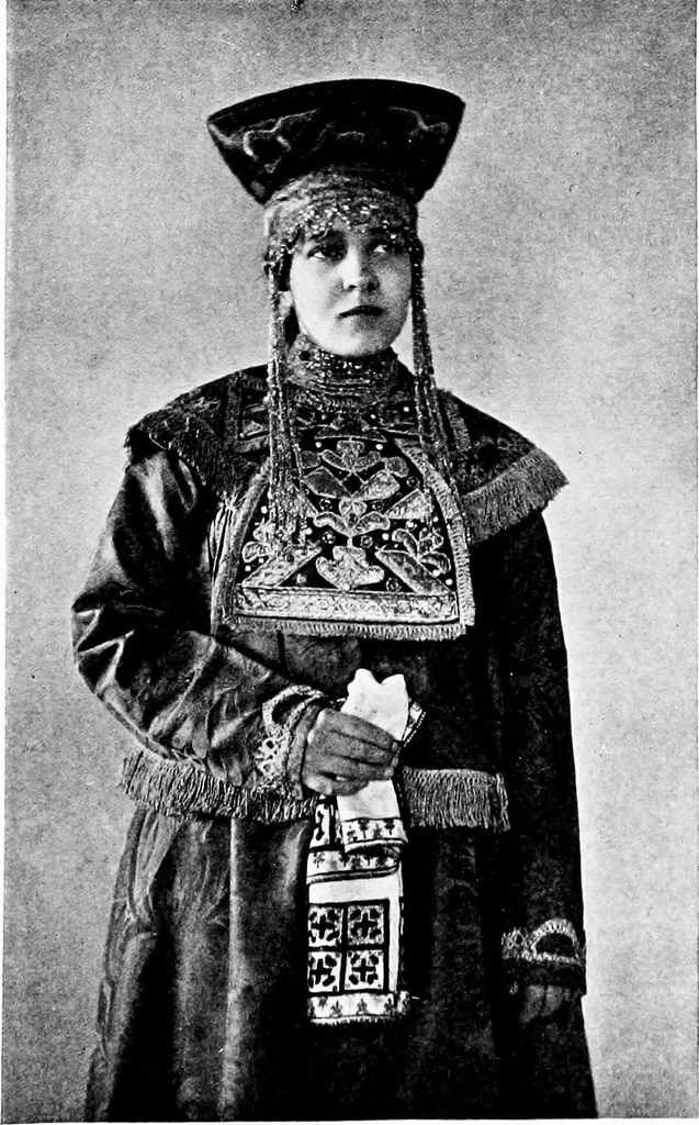 An illustration from Peasant art in Russia, 1912, leaf 64