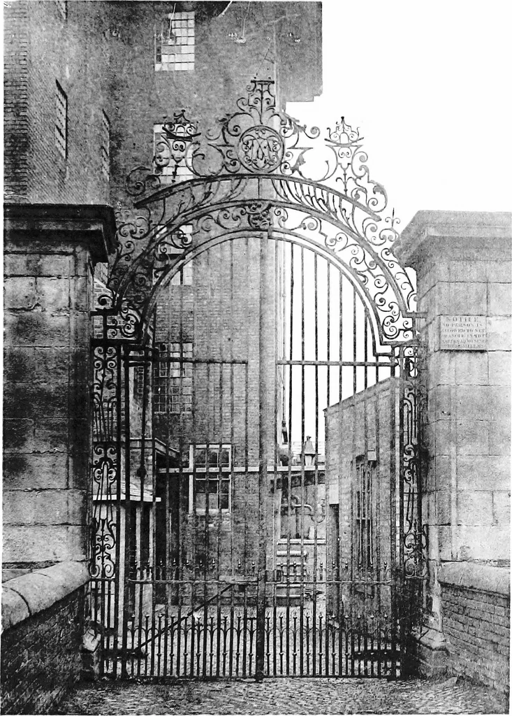 An illustration from English ironwork of the XVIIth & XVIIIth centuries; an historical & analytical account of the development of exterior smithcraft, 1911, leaf 118