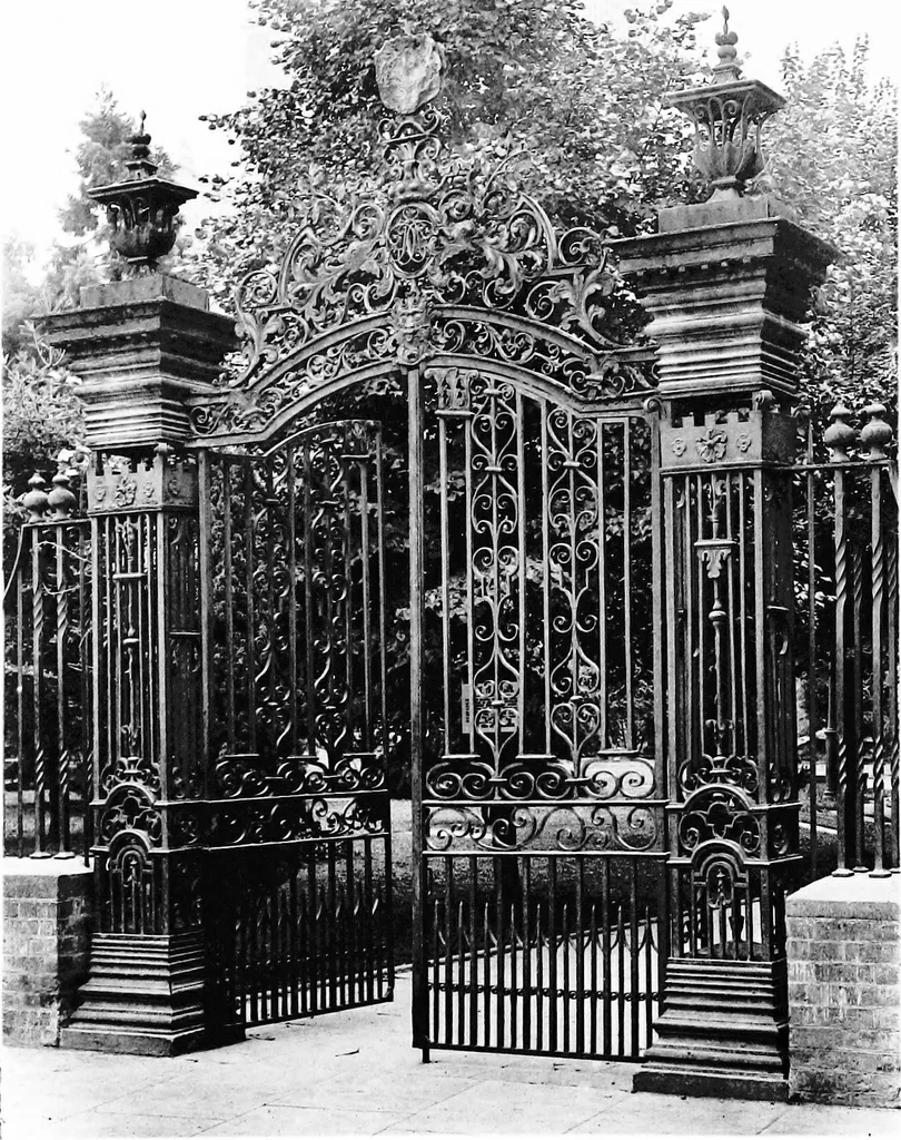 An illustration from English ironwork of the XVIIth & XVIIIth centuries; an historical & analytical account of the development of exterior smithcraft, 1911, leaf 153