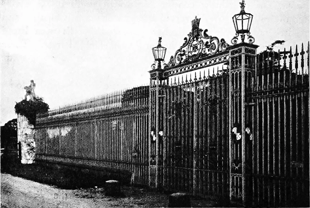 An illustration from English ironwork of the XVIIth & XVIIIth centuries; an historical & analytical account of the development of exterior smithcraft, 1911, leaf 237