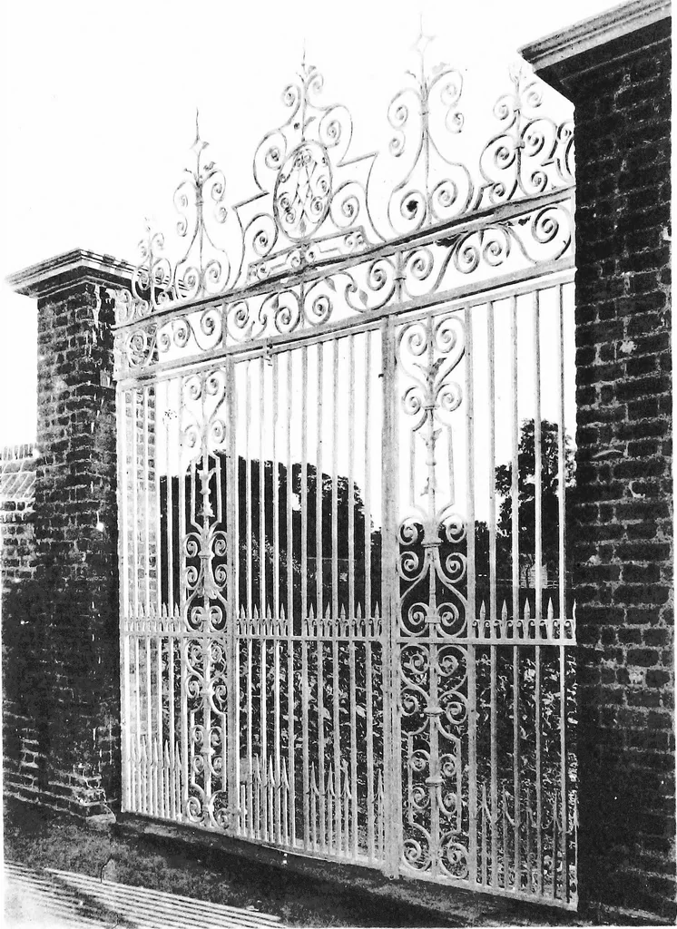 An illustration from English ironwork of the XVIIth & XVIIIth centuries; an historical & analytical account of the development of exterior smithcraft, 1911, leaf 333