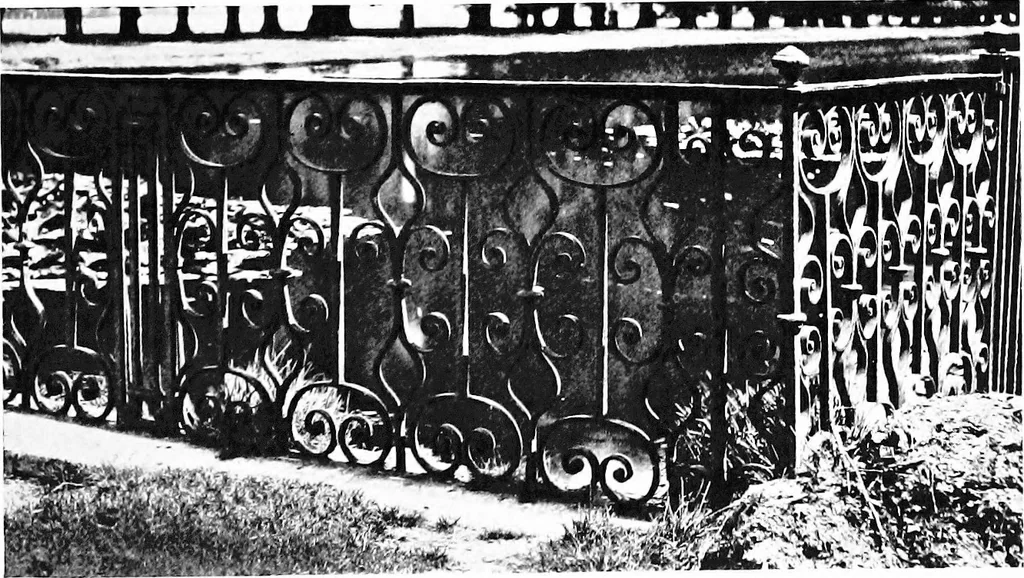 An illustration from English ironwork of the XVIIth & XVIIIth centuries; an historical & analytical account of the development of exterior smithcraft, 1911, leaf 432