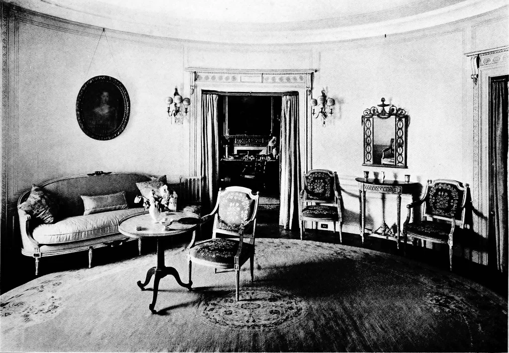 An illustration from The room beautiful; a collection of interior illustrations showing decoration and furnishing details of the important furnishing periods, 1915, leaf 114