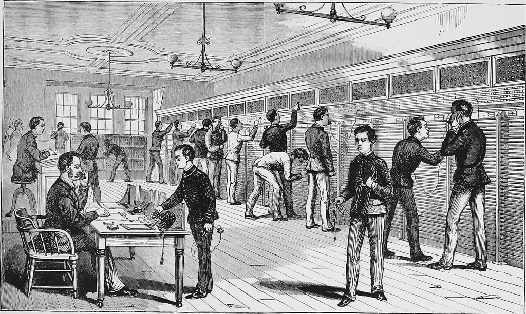 An illustration from Telephones and telegraphs: 1902 : [and Municipal electric fire alarm and police patrol systems], 1906, leaf 82