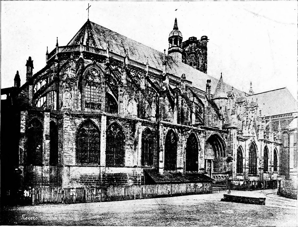 An illustration from Summer holidays among the glories of France, her cathedrals and churches, 1902, leaf 260