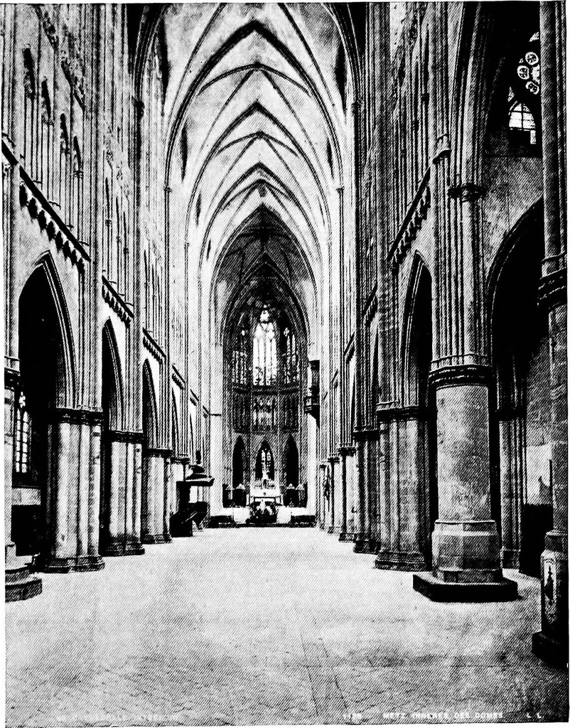 An illustration from Summer holidays among the glories of France, her cathedrals and churches, 1902, leaf 30