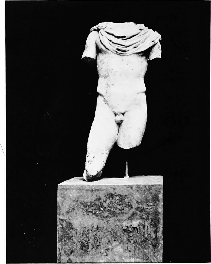 An illustration from Antique marbles in the collection of the Hispanic Society of America, 1917, leaf 31