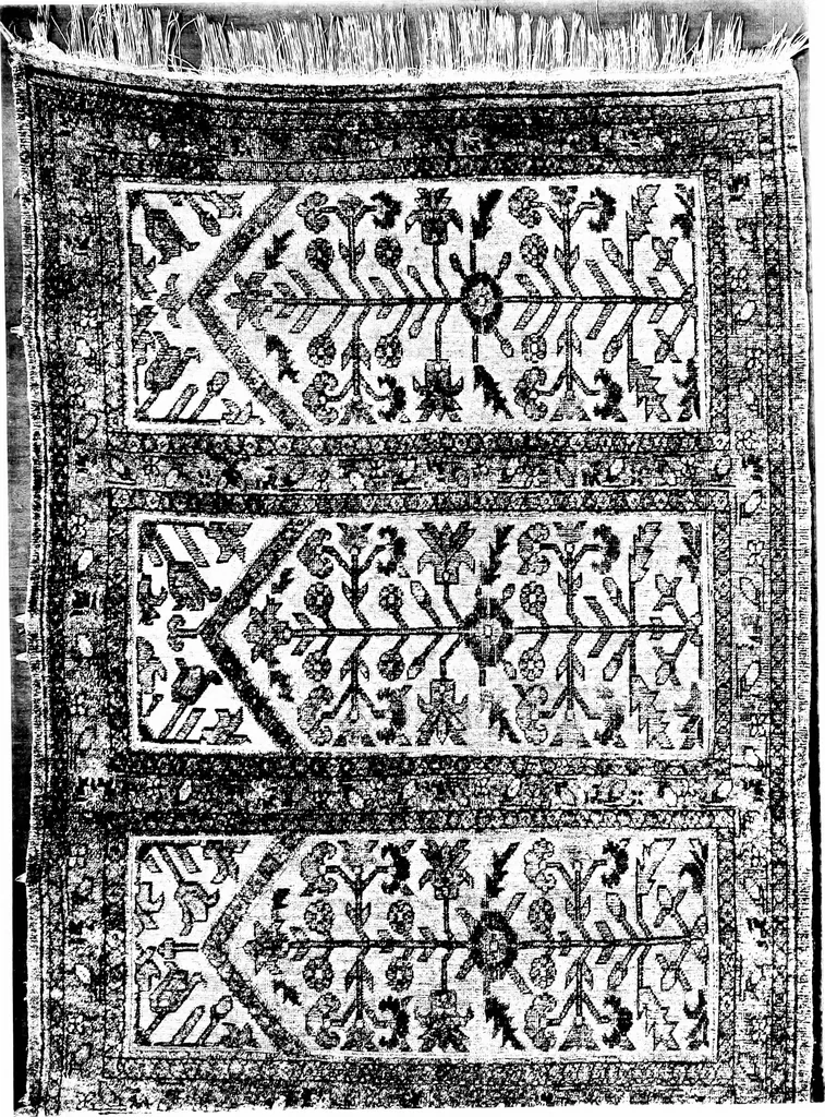 An illustration from The Franco-British exhibition of textiles 1921, 1922, leaf 78