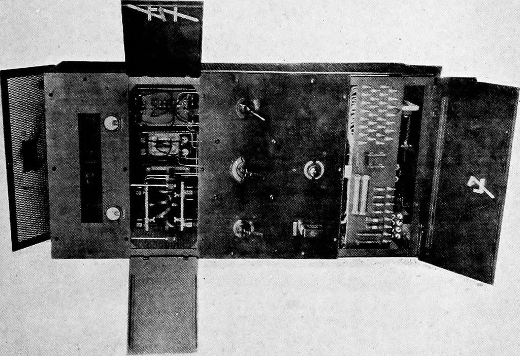 An illustration from Elements of radio telephony, 1922, leaf 124