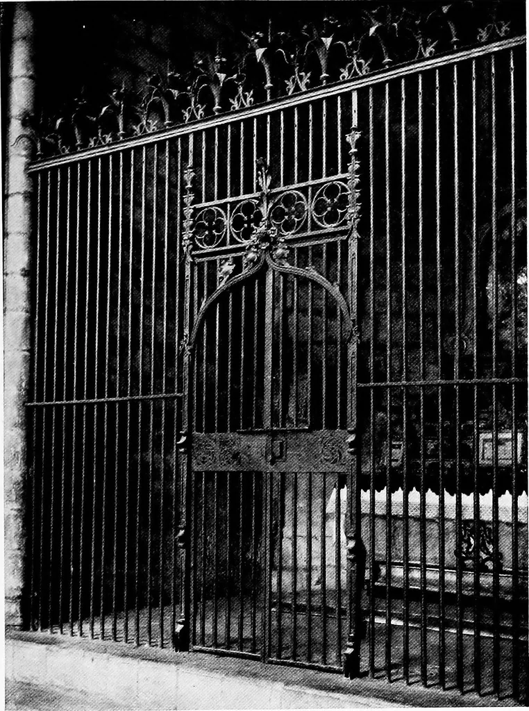 An illustration from Spanish ironwork, 1915, leaf 66