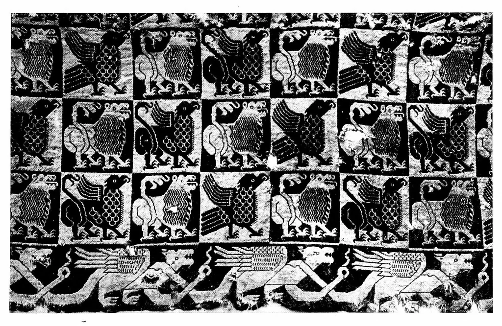 An illustration from An encyclopædia of textiles : from the earliest times to the beginning of the 19th century, 1900, leaf 118
