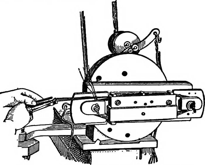 An illustration from A dictionary of electrical engineering, 1911, leaf 341
