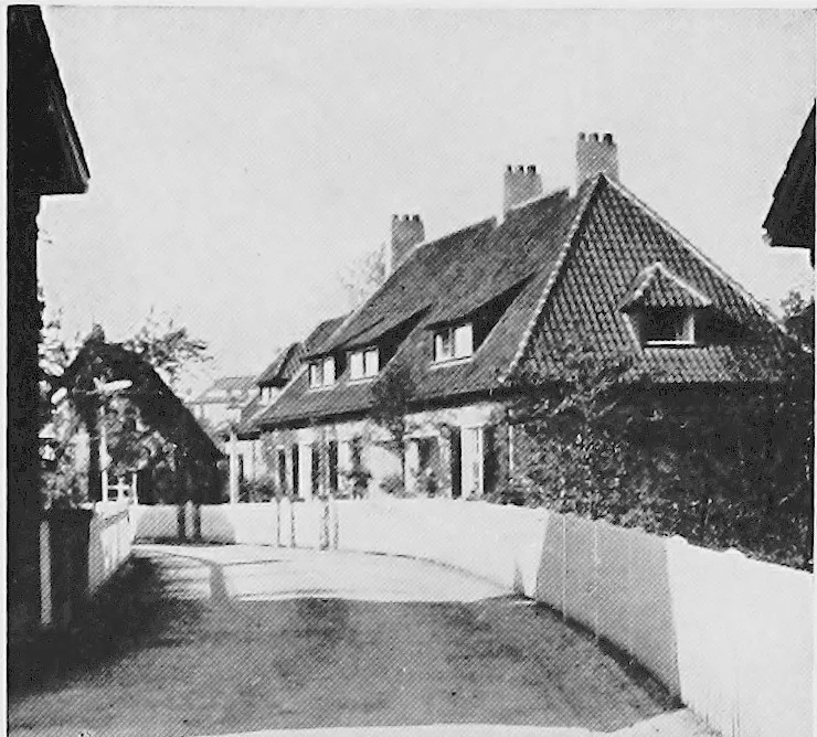 An illustration from City planning, with special reference to the planning of streets and lots, 1916, leaf 264