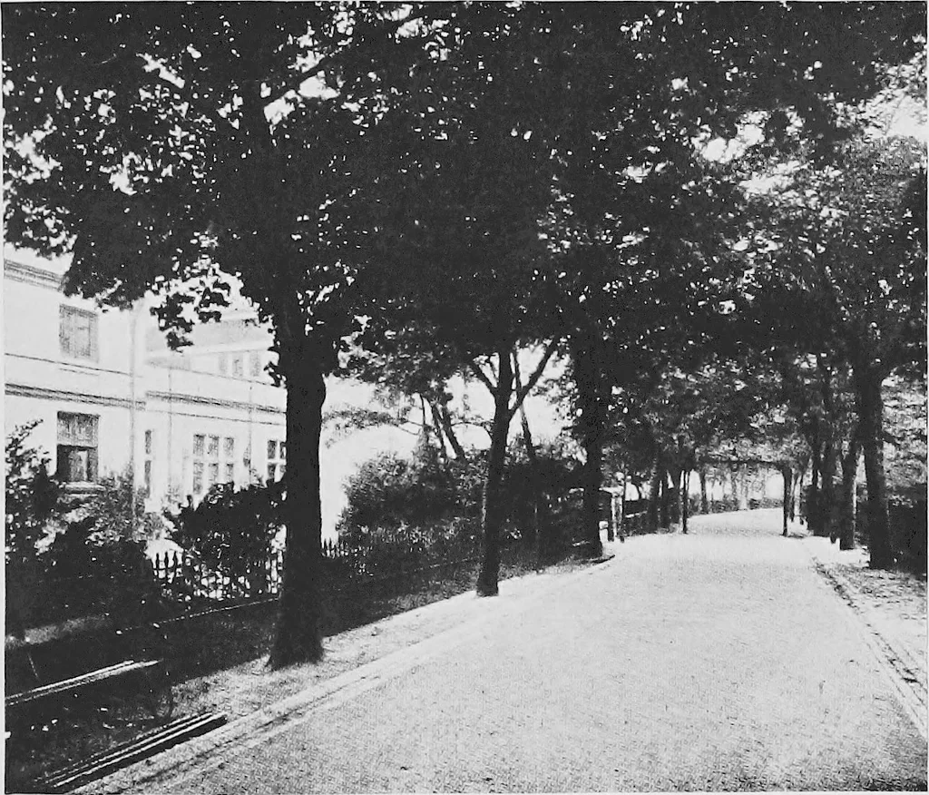 An illustration from City planning, with special reference to the planning of streets and lots, 1916, leaf 292