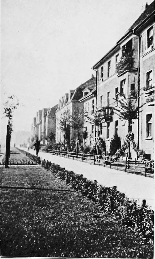 An illustration from City planning, with special reference to the planning of streets and lots, 1916, leaf 98
