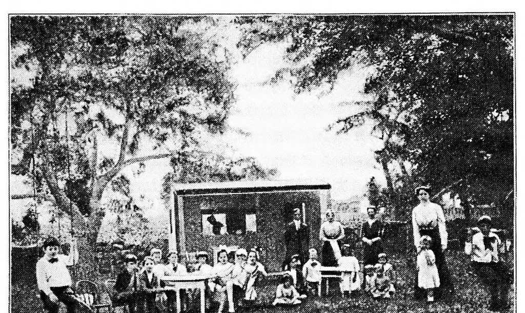 An illustration from Play and recreation for the open country, 1914, leaf 208