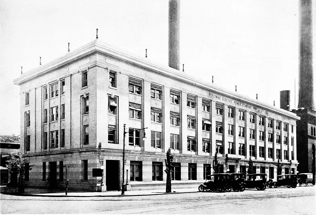 An illustration from Selections from the latest work of Milburn, Heister & Co., architects, 1919, leaf 30