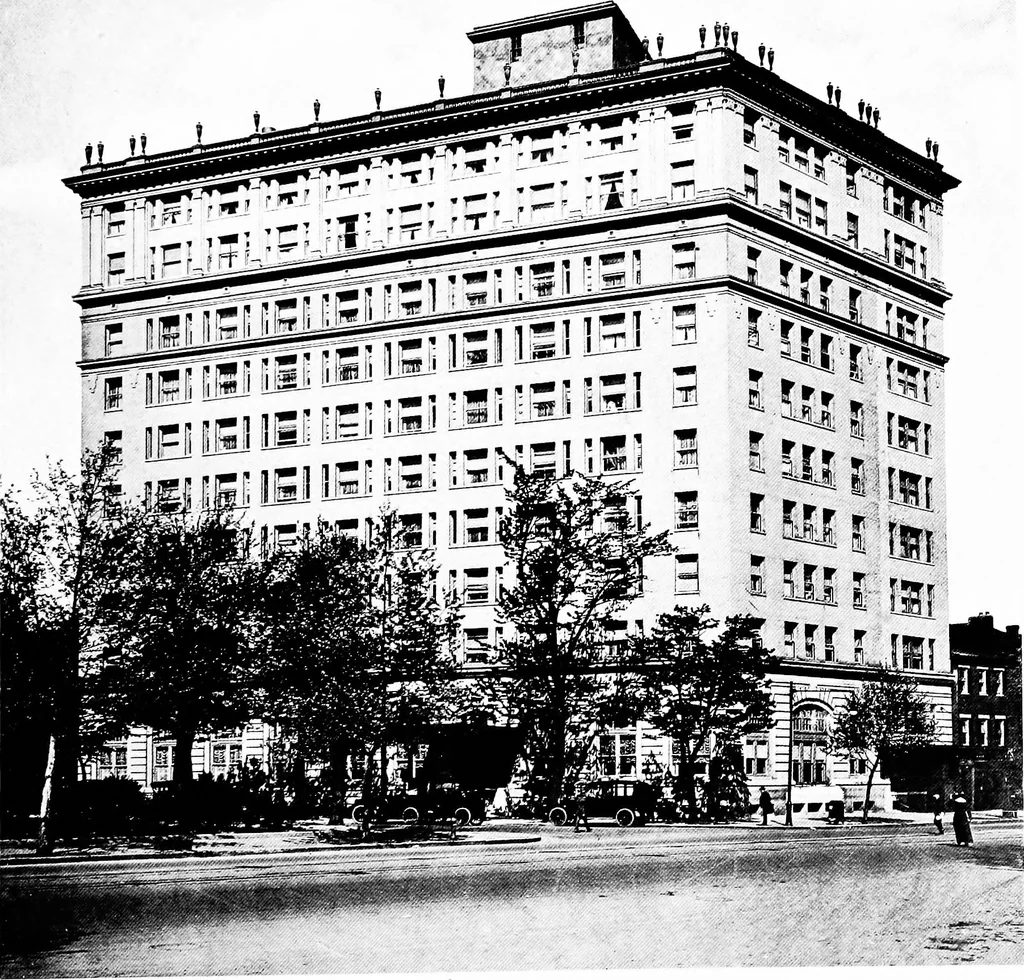 An illustration from Selections from the latest work of Milburn, Heister & Co., architects, 1919, leaf 34