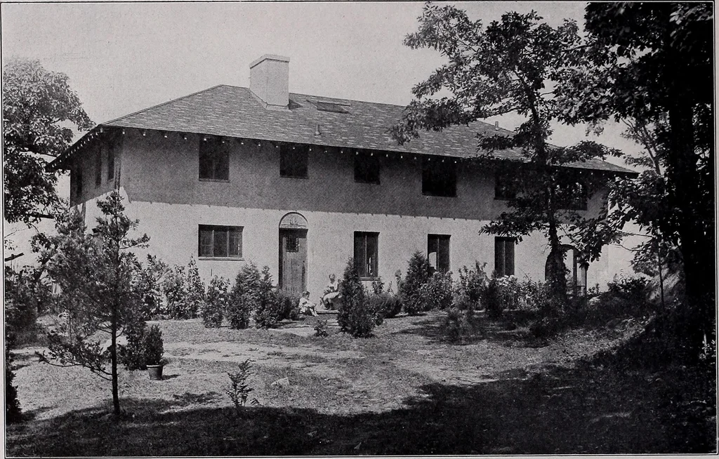 An illustration from Current architecture: published in connection with a joint exibition [sic] held in Boston November 1916, 1916, leaf 13