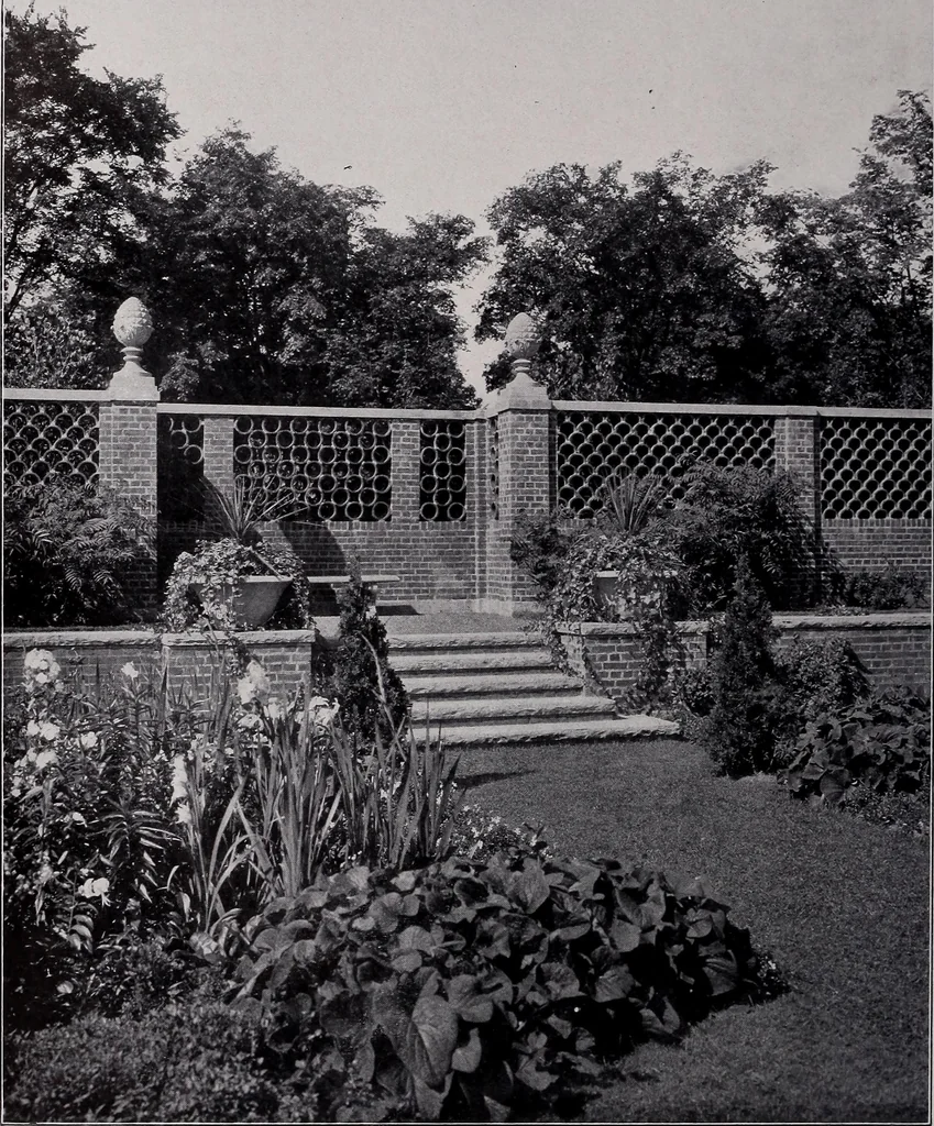 An illustration from Current architecture: published in connection with a joint exibition [sic] held in Boston November 1916, 1916, leaf 21