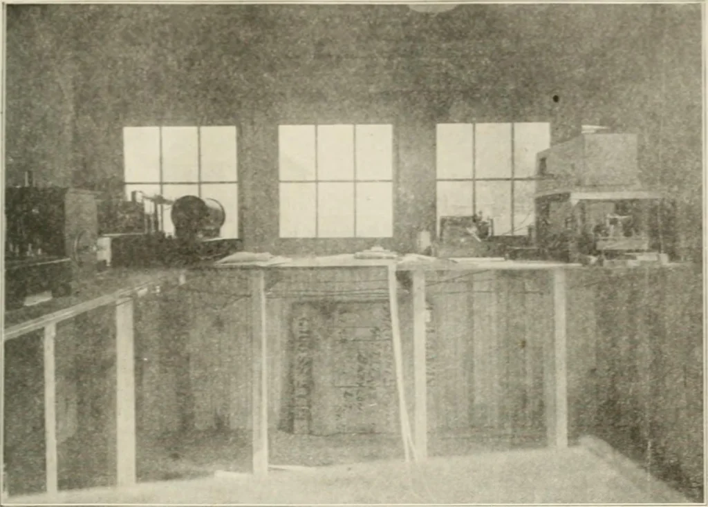 An illustration from Cyclopedia of applied electricity : a practical guide for electricians, mechanics, engineers, students, telegraph and telephone operators, and all others interested in electricity, 1905, leaf 389