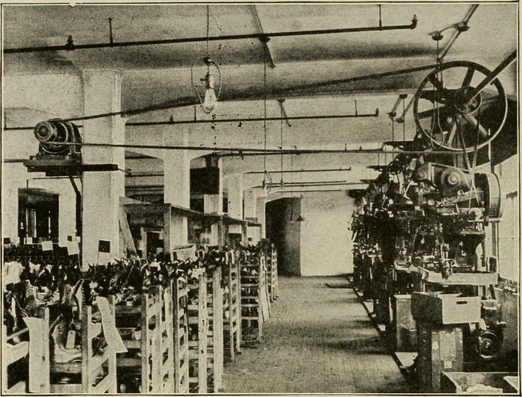 An illustration from Cyclopedia of applied electricity : a general reference work on direct-current generators and motors, storage batteries, electrochemistry, welding, electric wiring, meters, electric lighting, electric railways, power stations, switchboards, power transmission, alternating-current machinery, telegraphy, etc., 1916, leaf 109