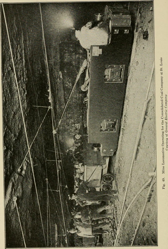 An illustration from Cyclopedia of applied electricity : a general reference work on direct-current generators and motors, storage batteries, electrochemistry, welding, electric wiring, meters, electric lighting, electric railways, power stations, switchboards, power transmission, alternating-current machinery, telegraphy, etc., 1916, leaf 123