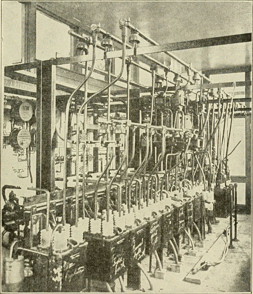 An illustration from Cyclopedia of applied electricity : a general reference work on direct-current generators and motors, storage batteries, electrochemistry, welding, electric wiring, meters, electric lighting, electric railways, power stations, switchboards, power transmission, alternating-current machinery, telegraphy, etc., 1916, leaf 318