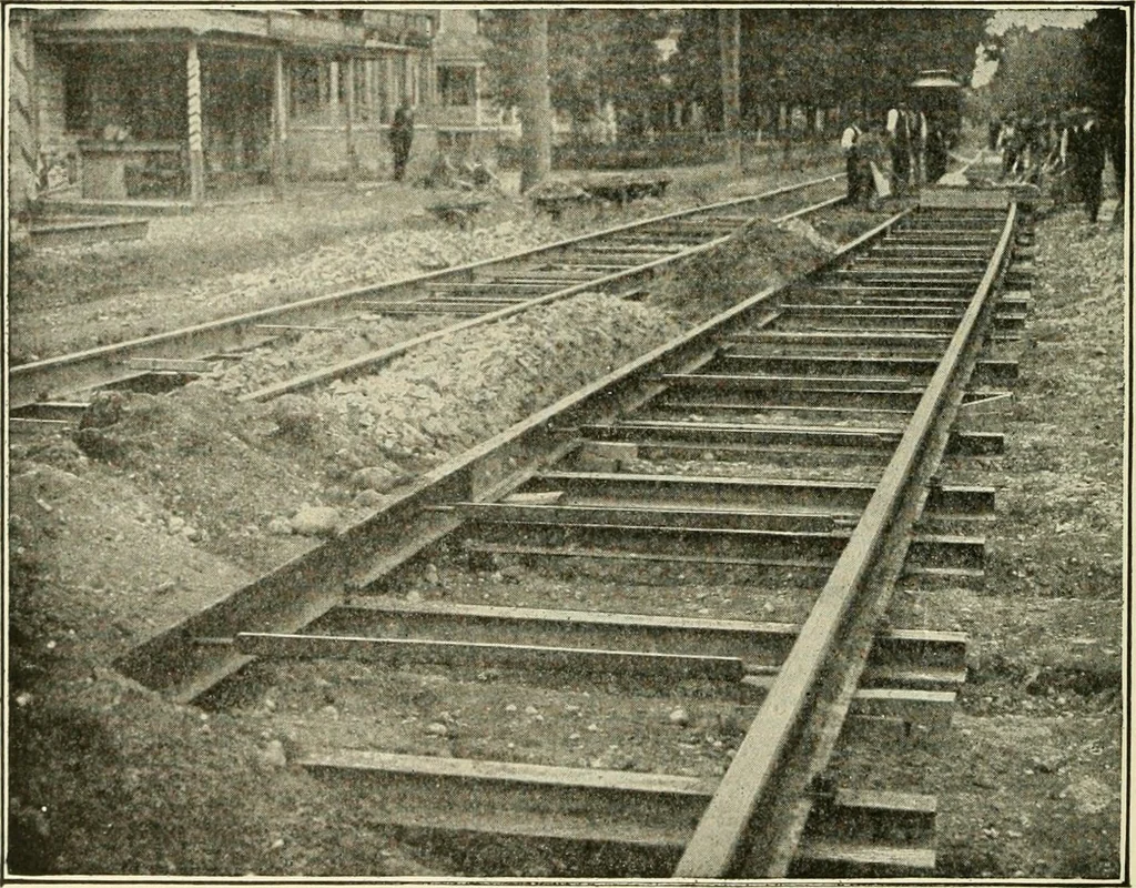 An illustration from Cyclopedia of applied electricity : a general reference work on direct-current generators and motors, storage batteries, electrochemistry, welding, electric wiring, meters, electric lighting, electric railways, power stations, switchboards, power transmission, alternating-current machinery, telegraphy, etc., 1916, leaf 385