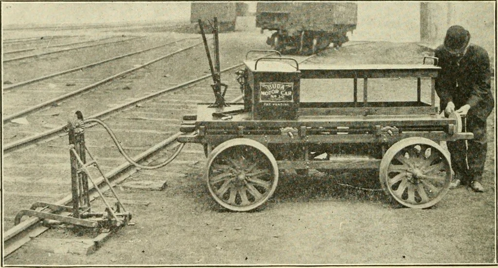 An illustration from Cyclopedia of applied electricity : a general reference work on direct-current generators and motors, storage batteries, electrochemistry, welding, electric wiring, meters, electric lighting, electric railways, power stations, switchboards, power transmission, alternating-current machinery, telegraphy, etc., 1916, leaf 451