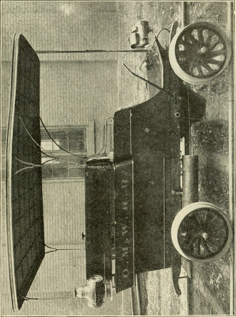 An illustration from Cyclopedia of applied electricity : a general reference work on direct-current generators and motors, storage batteries, electrochemistry, welding, electric wiring, meters, electric lighting, electric railways, power stations, switchboards, power transmission, alternating-current machinery, telegraphy, etc., 1916, leaf 464