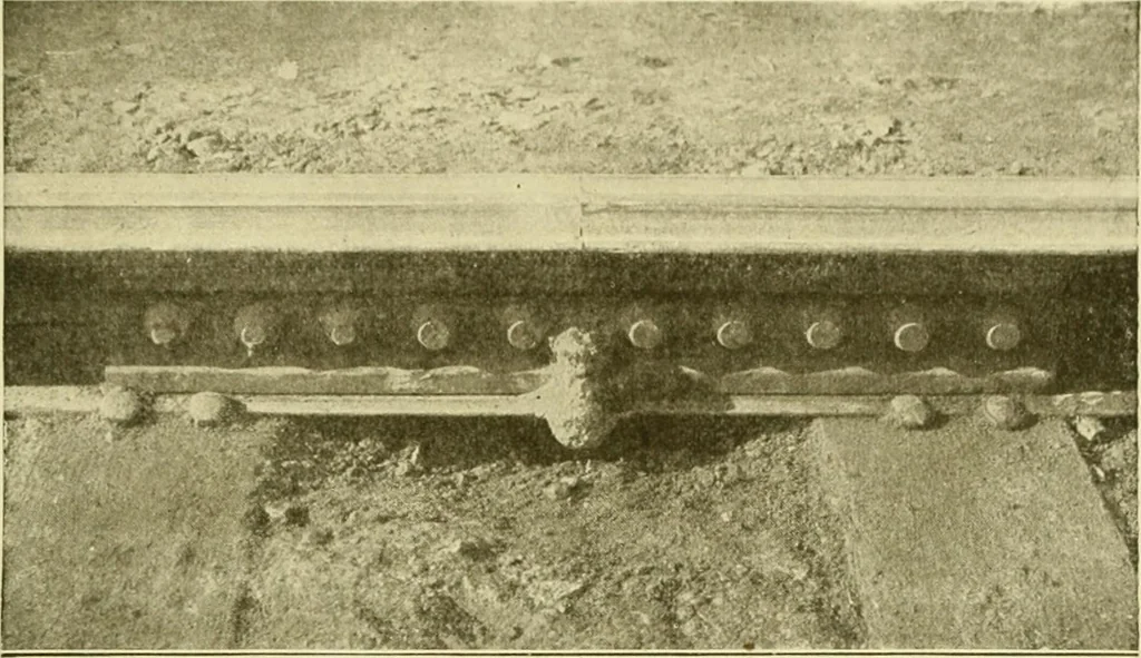 An illustration from Cyclopedia of applied electricity : a general reference work on direct-current generators and motors, storage batteries, electrochemistry, welding, electric wiring, meters, electric lighting, electric railways, power stations, switchboards, power transmission, alternating-current machinery, telegraphy, etc., 1916, leaf 466