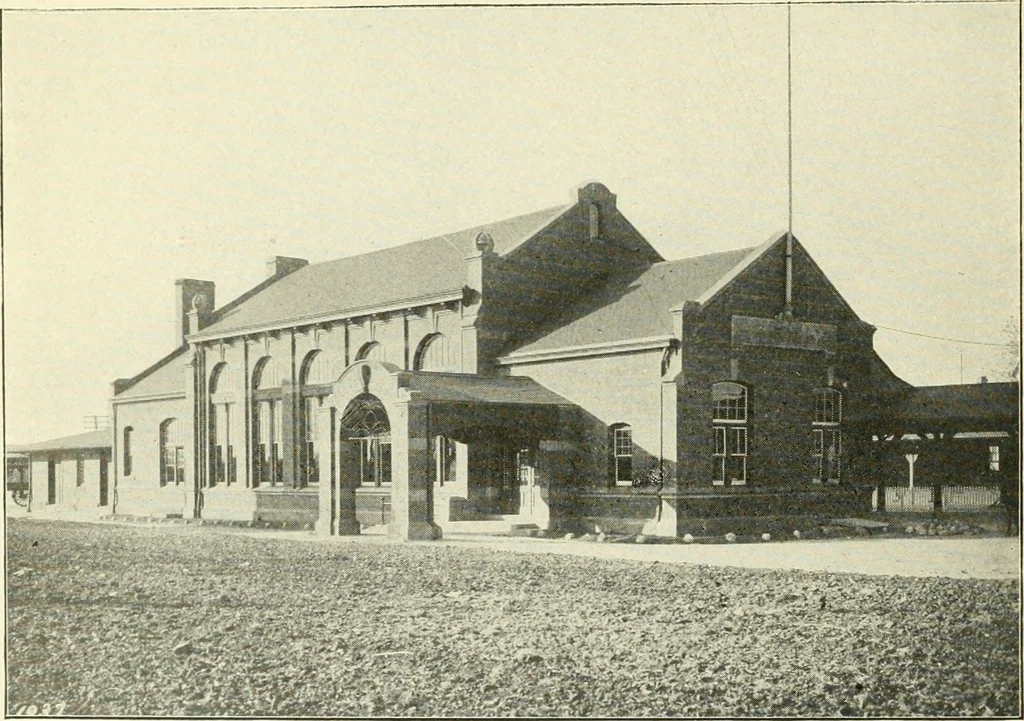 An illustration from Cyclopedia of architecture, carpentry, and building : a general reference work, 1912, leaf 287