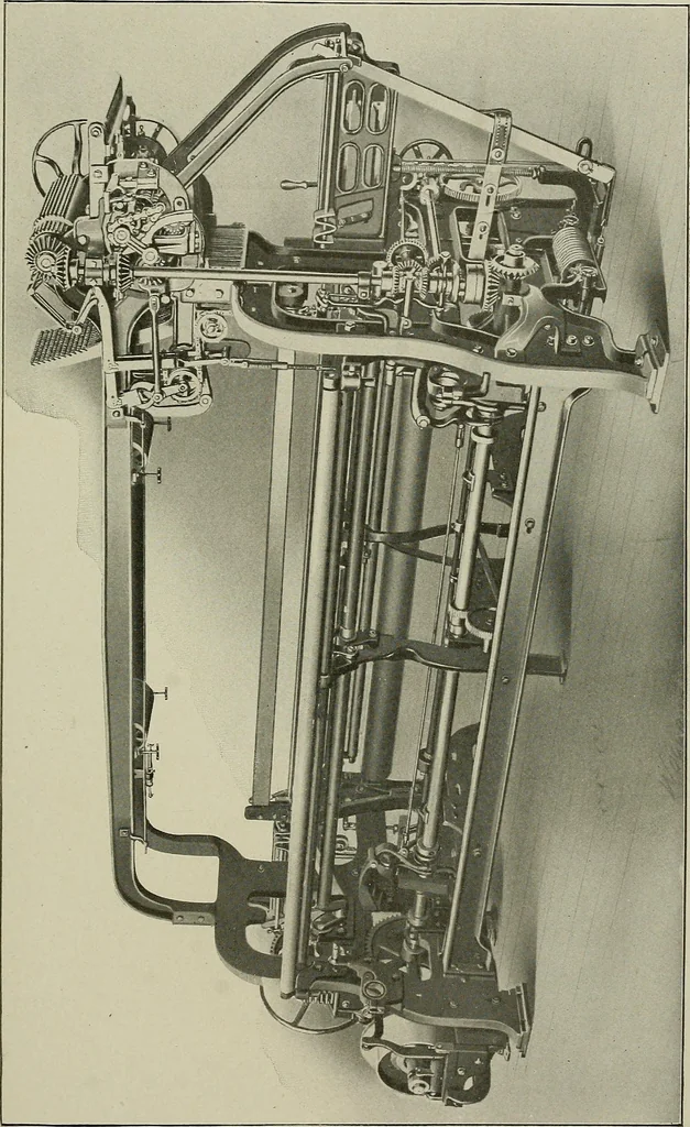 An illustration from Cyclopedia of textile work : a general reference library on cotton, woolen and worsted yarn manufacture, weaving, designing, chemistry and dyeing, finishing, knitting, and allied subjects, 1911, leaf 176