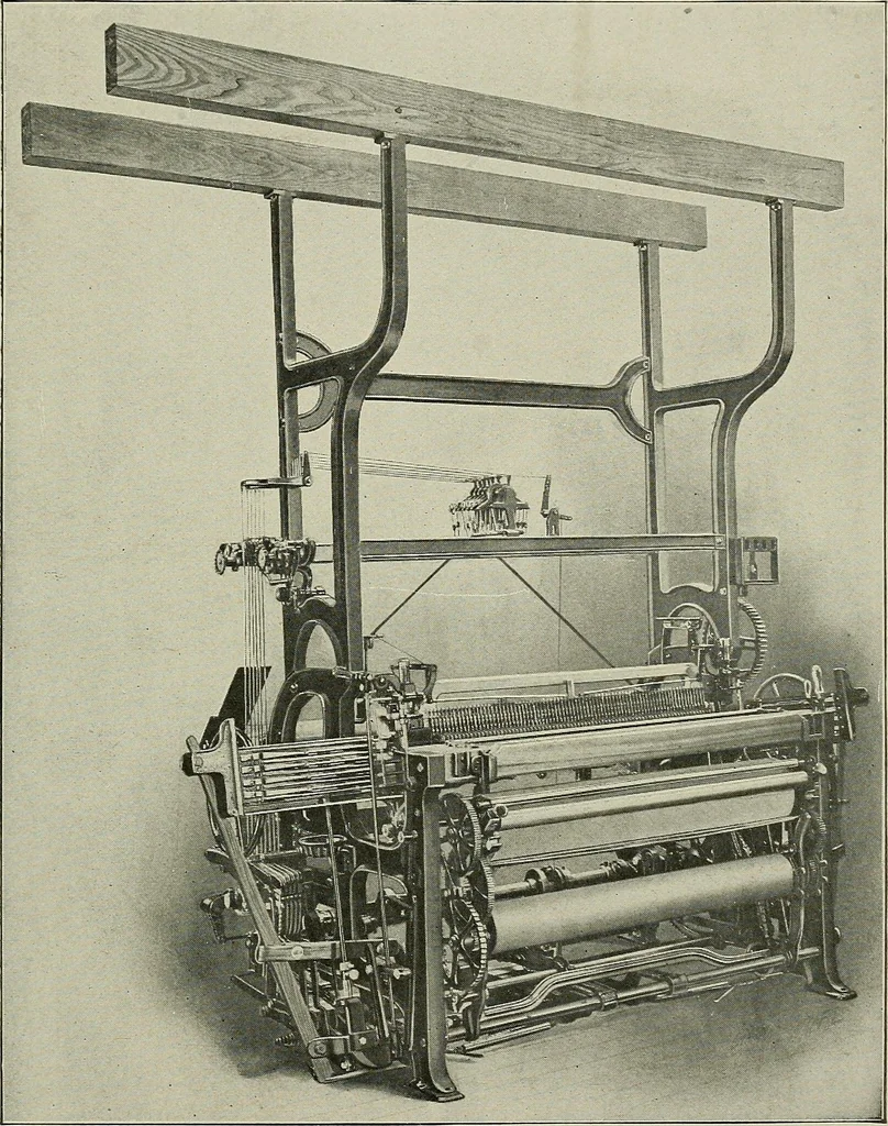 An illustration from Cyclopedia of textile work : a general reference library on cotton, woolen and worsted yarn manufacture, weaving, designing, chemistry and dyeing, finishing, knitting, and allied subjects, 1911, leaf 212