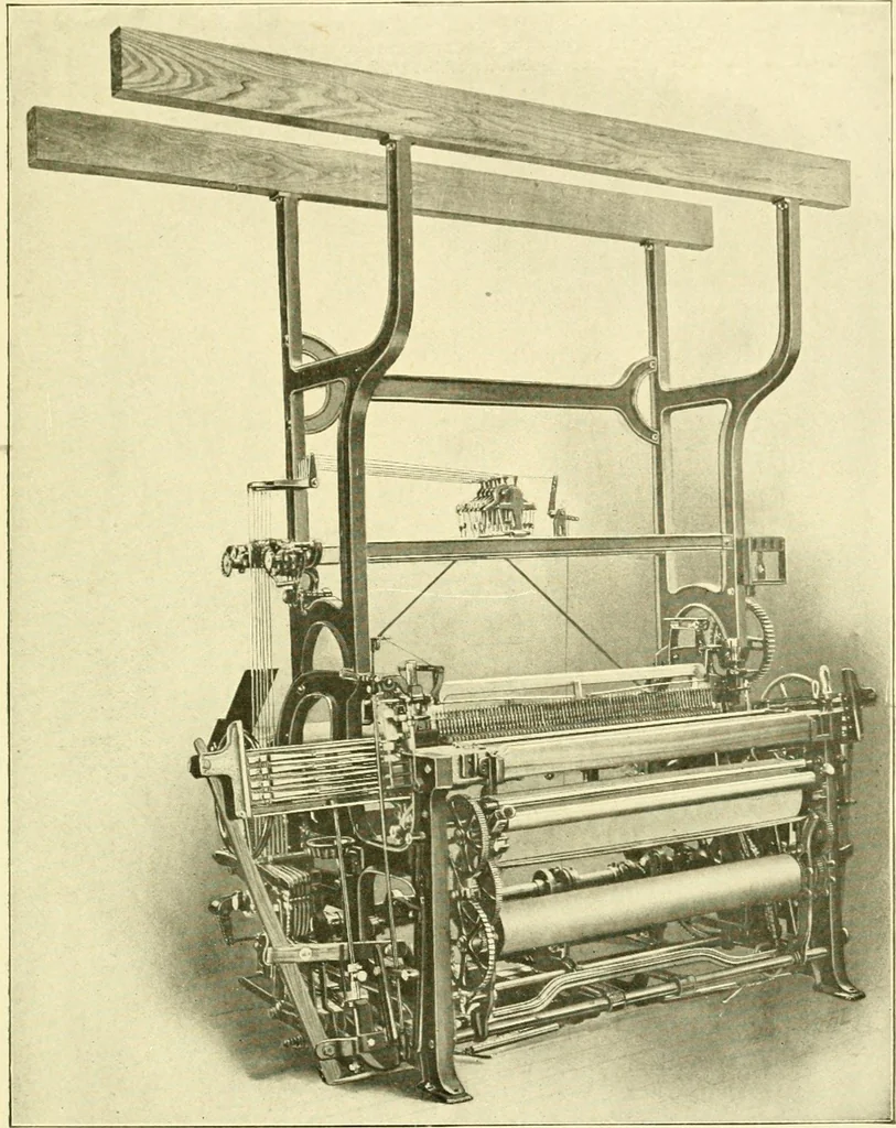 An illustration from Cyclopedia of textile work : a general reference library on cotton, woollen and worsted yarn manufacture, weaving, designing, chemistry and dyeing, finishing, knitting, and allied subjects, 1907, leaf 211
