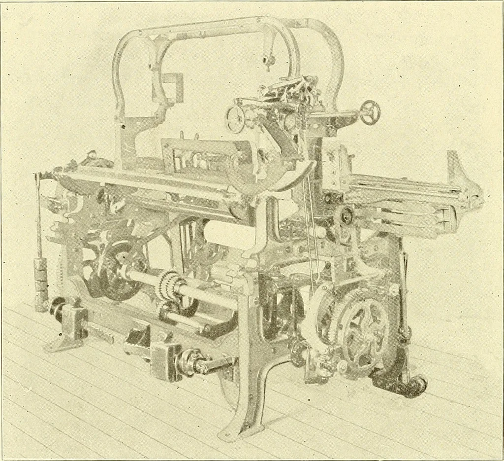 An illustration from Cyclopedia of textile work : a general reference library on cotton, woolen and worsted yarn manufacture, weaving, designing, chemistry and dyeing, finishing, knitting, and allied subjects, 1911, leaf 221