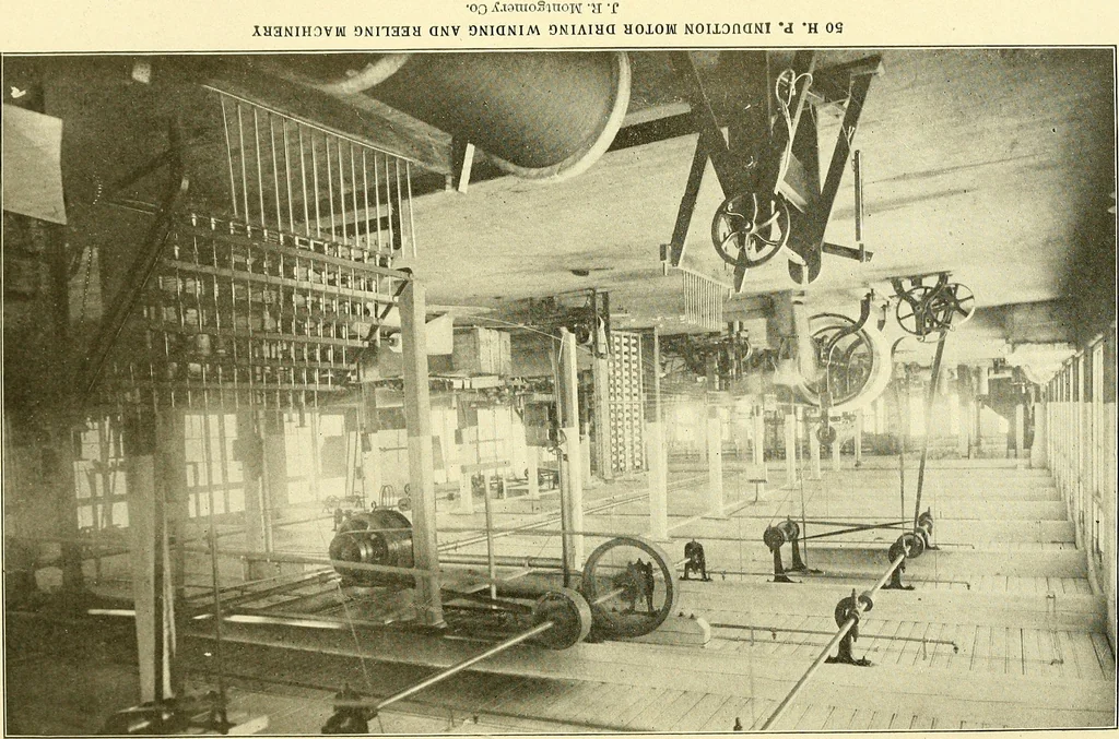 An illustration from Cyclopedia of textile work : a general reference library on cotton, woolen and worsted yarn manufacture, weaving, designing, chemistry and dyeing, finishing, knitting, and allied subjects, 1911, leaf 36