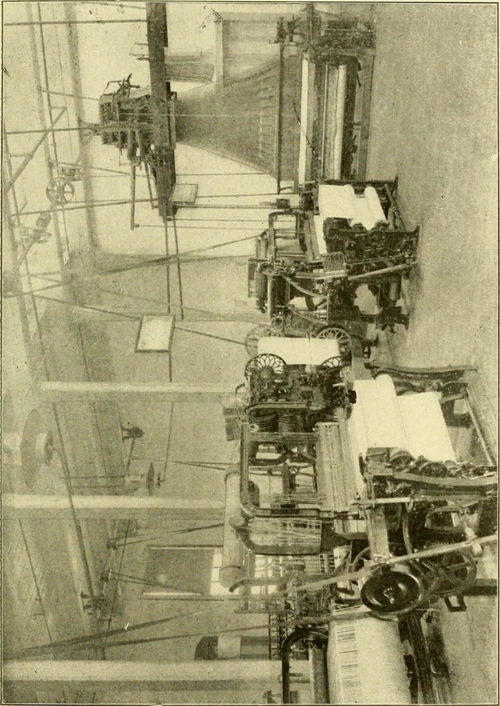 An illustration from Cyclopedia of textile work : a general reference library on cotton, woollen and worsted yarn manufacture, weaving, designing, chemistry and dyeing, finishing, knitting, and allied subjects, 1907, leaf 107