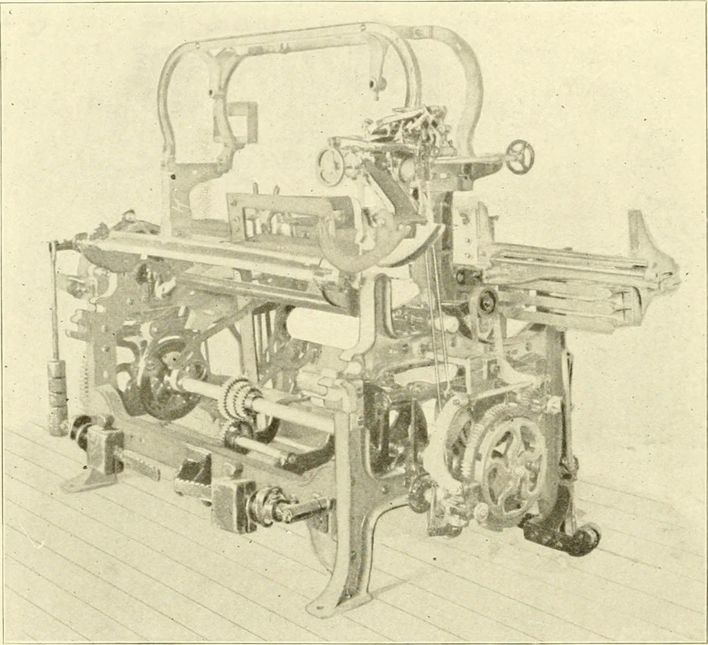 An illustration from Cyclopedia of textile work : a general reference library on cotton, woollen and worsted yarn manufacture, weaving, designing, chemistry and dyeing, finishing, knitting, and allied subjects, 1907, leaf 220