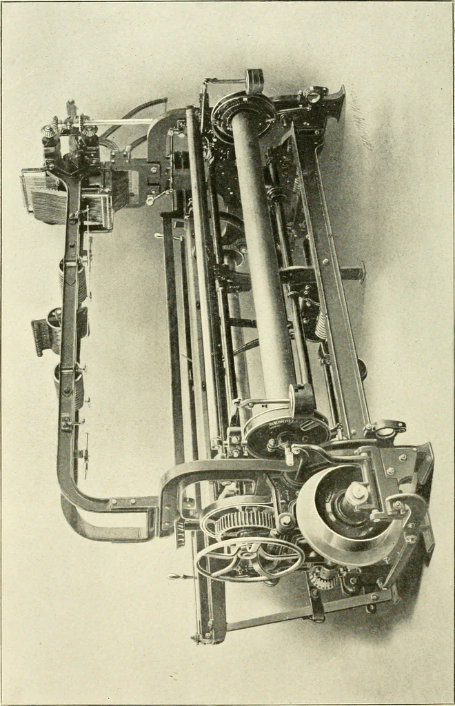 An illustration from Cyclopedia of textile work : a general reference library on cotton, woollen and worsted yarn manufacture, weaving, designing, chemistry and dyeing, finishing, knitting, and allied subjects, 1907, leaf 250