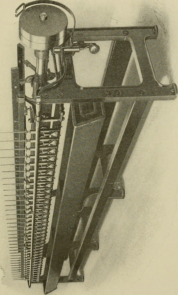 An illustration from Cyclopedia of textile work : a general reference library on cotton, woolen and worsted yarn manufacture, weaving, designing, chemistry and dyeing, finishing, knitting, and allied subjects, 1911, leaf 28