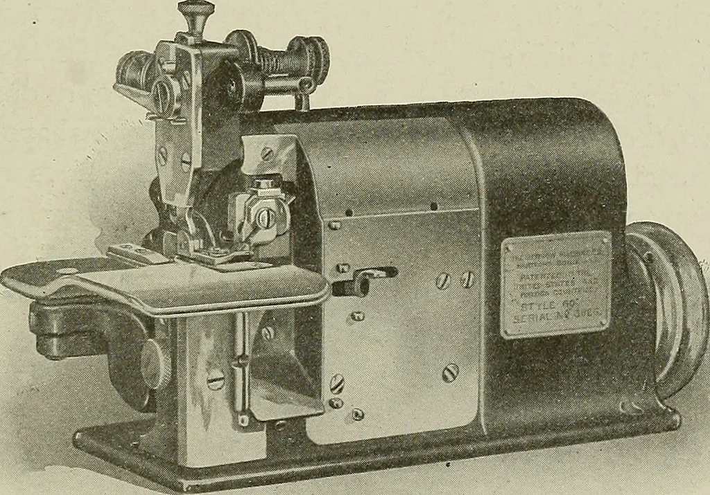An illustration from Cyclopedia of textile work : a general reference library on cotton, woolen and worsted yarn manufacture, weaving, designing, chemistry and dyeing, finishing, knitting, and allied subjects, 1911, leaf 372