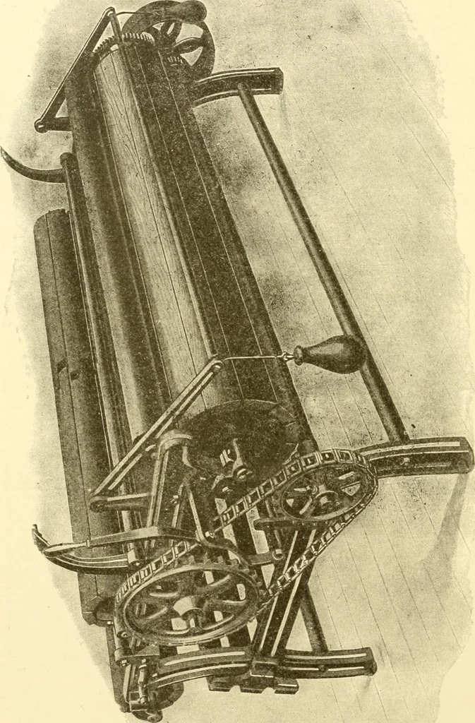 An illustration from Cyclopedia of textile work : a general reference library on cotton, woollen and worsted yarn manufacture, weaving, designing, chemistry and dyeing, finishing, knitting, and allied subjects, 1907, leaf 81