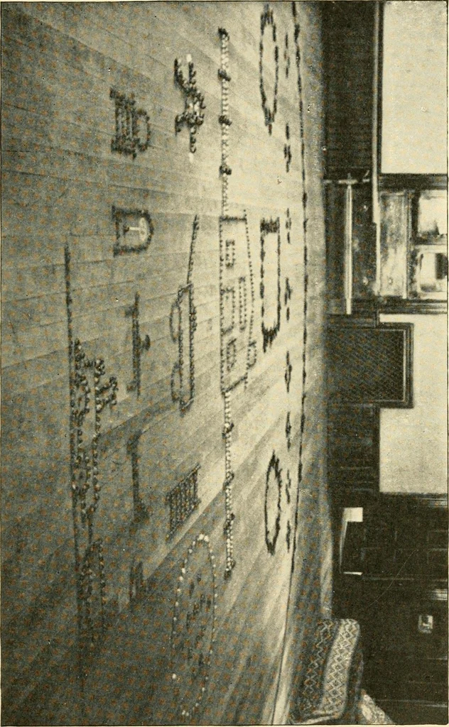 An illustration from Daily program of gift and occupation work, 1904, leaf 39