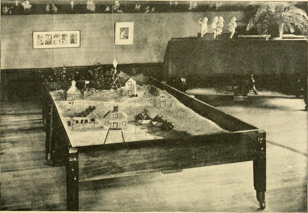 An illustration from Daily program of gift and occupation work, 1904, leaf 78