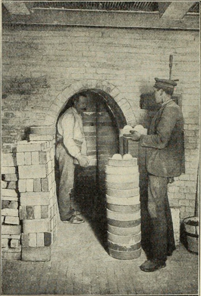 An illustration from Das Porzellan, 1902, leaf 15