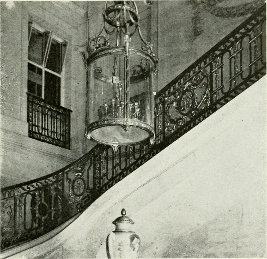 An illustration from Décor du métal : le cuivre et le bronze, 1917, leaf 169