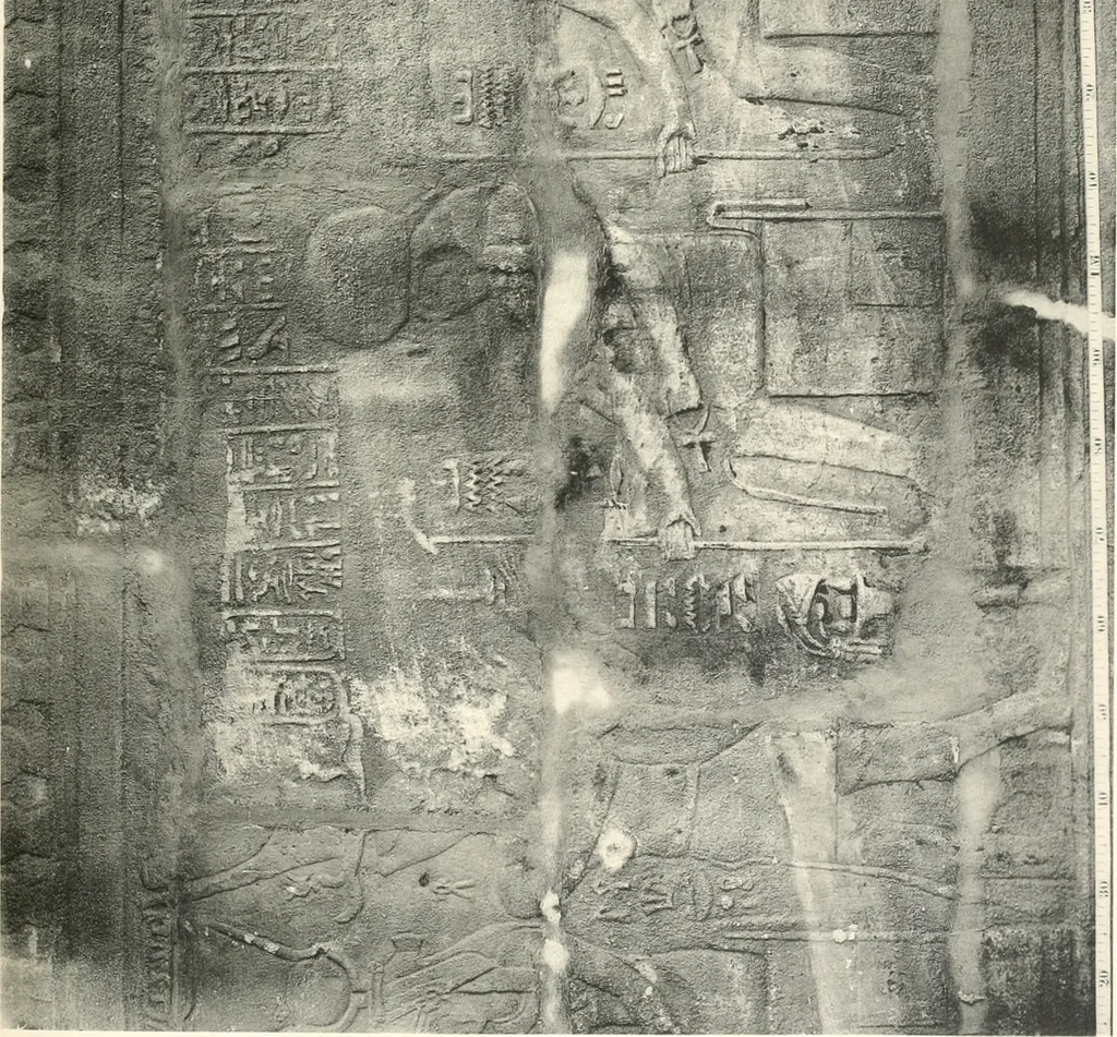 An illustration from Debod bis Bab Kalabsche, 1911, leaf 74